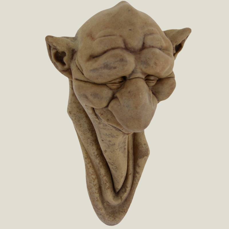 Gnome hanging-sandstone, 20 cm