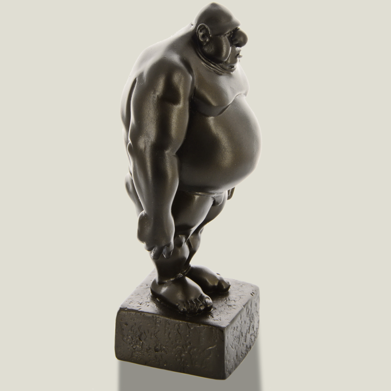 Mario su piedistallo (quadrato) nero/bronzo, 19 cm