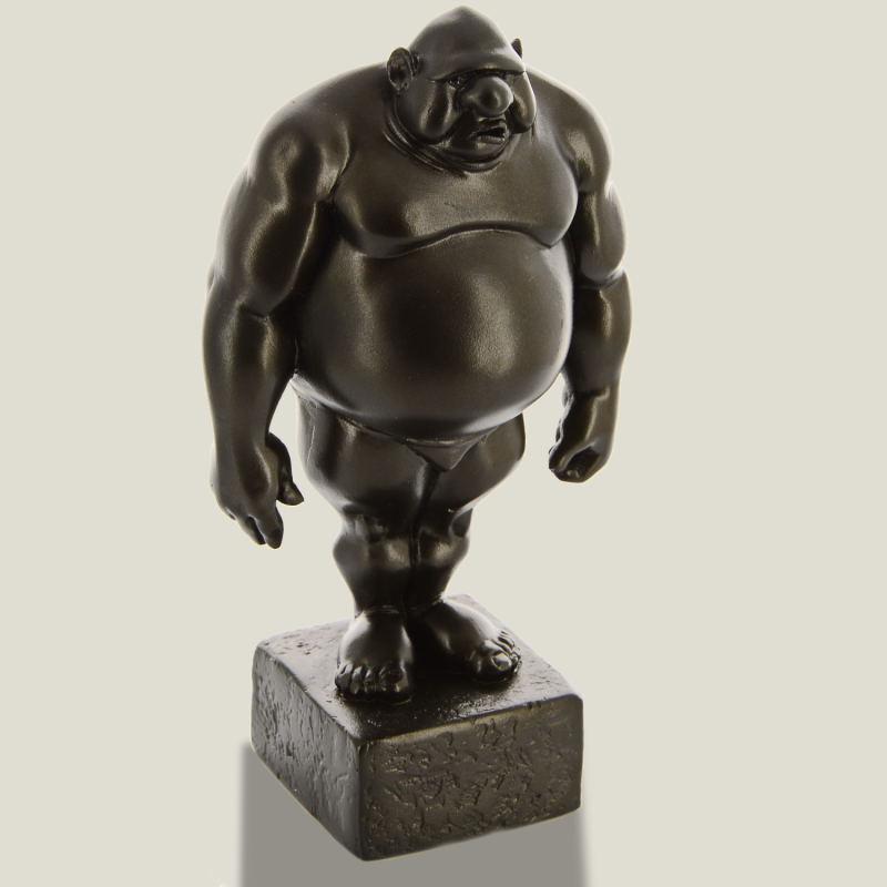Mario su piedistallo (quadrato) nero/bronzo, 19 cm