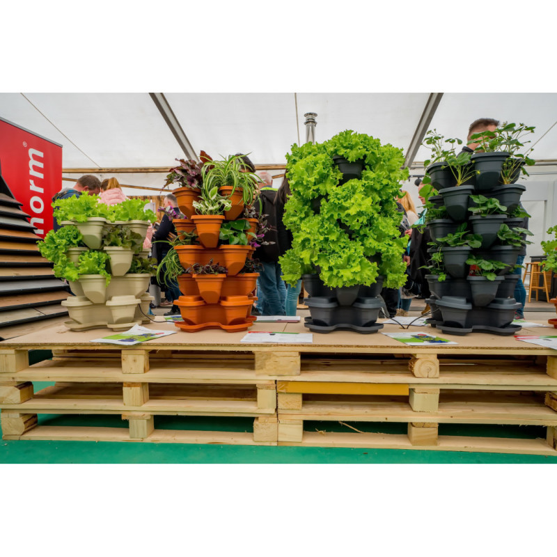 Vertical garden flower pot with 3+1 floors and pump. Anthracite colour. Vertical garden flower pot with 3+1 floors and pump. Anthracite colour.