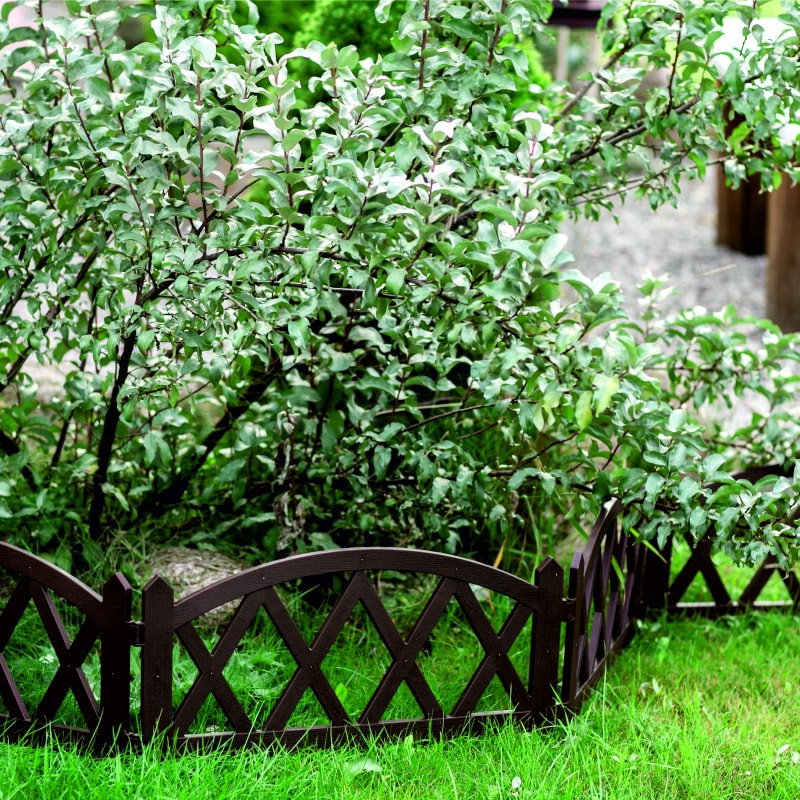 Garden Fence - Decorative Garden Fence border, Set of 5 (Total length 3 meters, Brown) Garden Fence - Decorative Garden Fence border, Set of 5 (Total length 3 meters, Brown)
