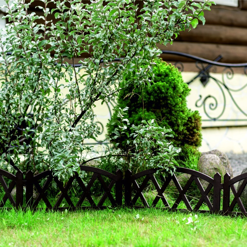 Garden Fence - Decorative Garden Fence border, Set of 5 (Total length 3 meters, Brown) Garden Fence - Decorative Garden Fence border, Set of 5 (Total length 3 meters, Brown)