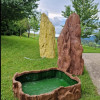 Fontaine en pierre pour jardin: Fontaine verticale